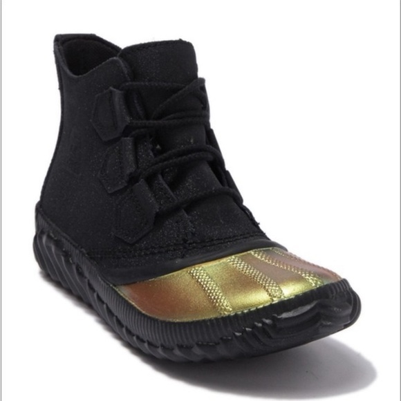 SOREL Out N About Waterproof Boots Black Gold Lace Up Sz 6 NWT Waterproof Winter - Picture 1 of 16